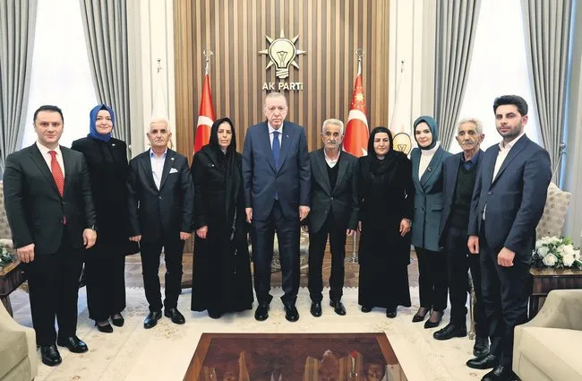 Başkan Erdoğan, İkiyaka katliamını yaşayan aileleri kabul etti