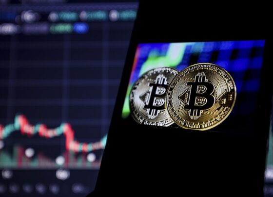 İtalya'nın en büyük bankası Intesa Bitcoin aldı