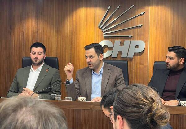 CHP Gençlik Kolları Genel Başkanı Cem Aydın gözaltına alındı haberi