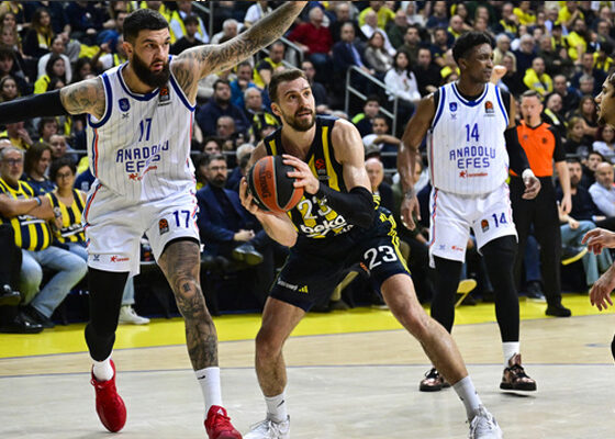 Fenerbahçe Beko, Anadolu Efes'i 84-76 mağlup etti