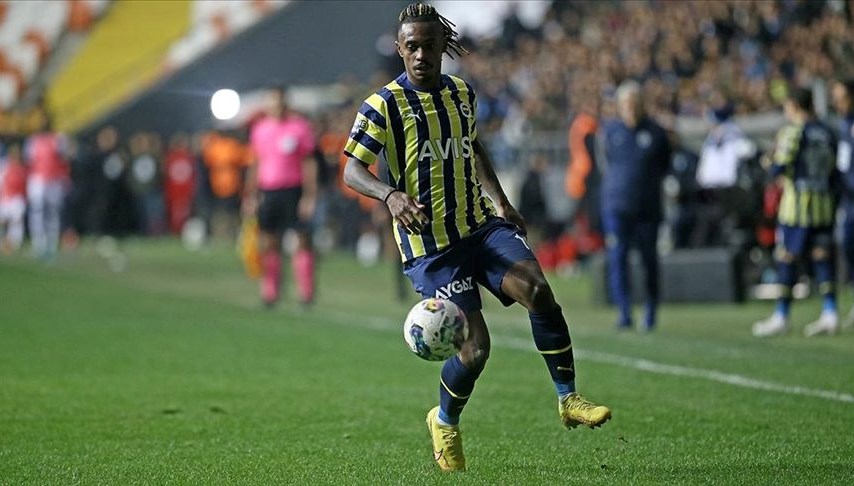 Fenerbahçe’de iki ayrılık gerçekleşiyor: Biri Acun Ilıcalı’nın takımı Hull City’ye gidecek