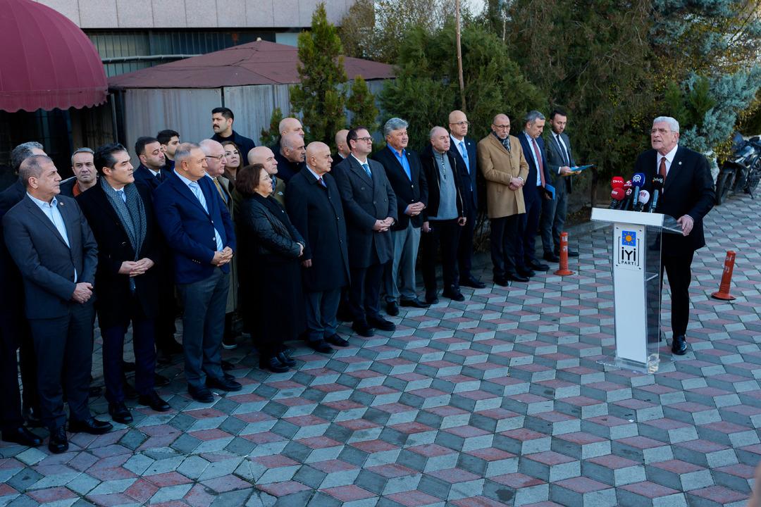 İYİ Parti Genel Başkanı Dervişoğlu: “Bana tahsis edilen koruma polislerini geri çekin”