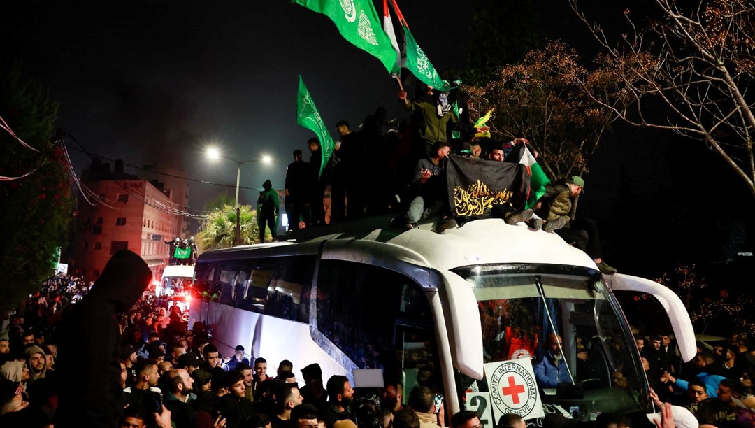 İsrail’in serbest bıraktığı Filistinli mahkumlara coşkulu karşılama – Son Dakika Dünya Haberleri