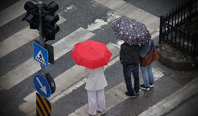 Meteoroloji, İstanbul için saat verdi: Kuvvetli geliyor! haberi