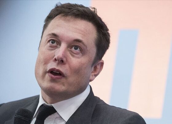 Musk'ın, Nazi selamına benzetilen hareketi tartışılıyor