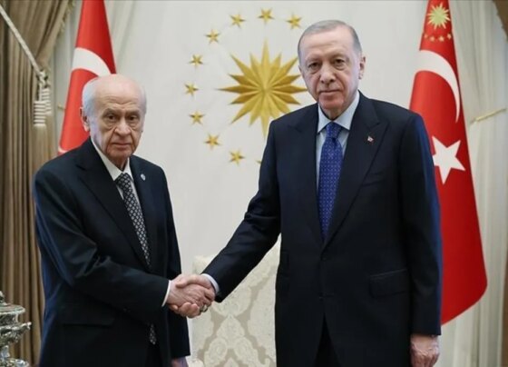 Bahçeli'den Başkan Erdoğan'a tebrik