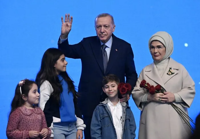 Başkan Erdoğan: Nüfus düşüyor tehlike görülmeli