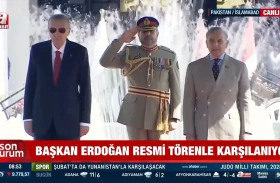 Başkan Erdoğan Pakistan'da resmi törenle karşılandı