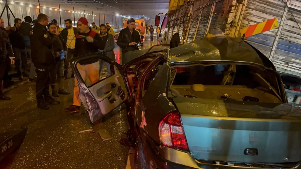 Bursa’da zincirleme trafik kazasında 1 kişi öldü, 4 kişi yaralandı