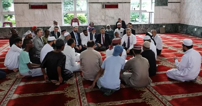 Dışişleri Bakanı Fidan, Güney Afrika’da Nur’ul Hamidiye Camii’ni ziyaret etti