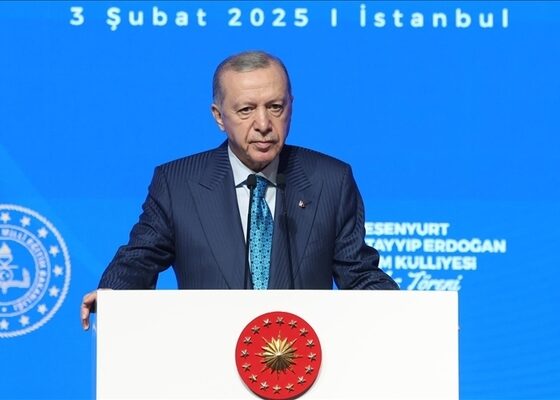 Erdoğan'dan dijital tehdit vurgusu: Yaş sınırını değerlendiriyoruz!