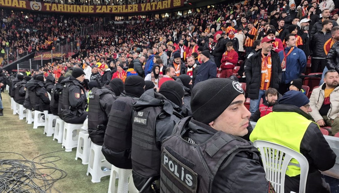 Galatasaray’dan açıklama: Sahamızda bu kadar polisin olması konsantremizi bozdu – Son Dakika Spor Haberleri