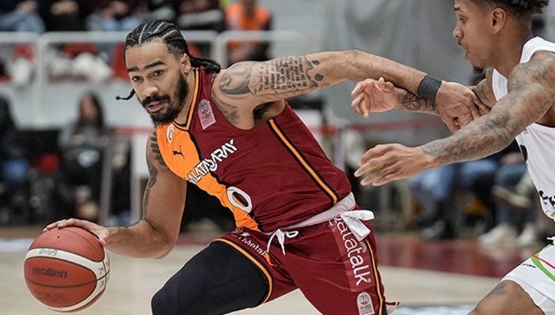 Galatasaraylı basketbolcu Livingston’dan kötü haber