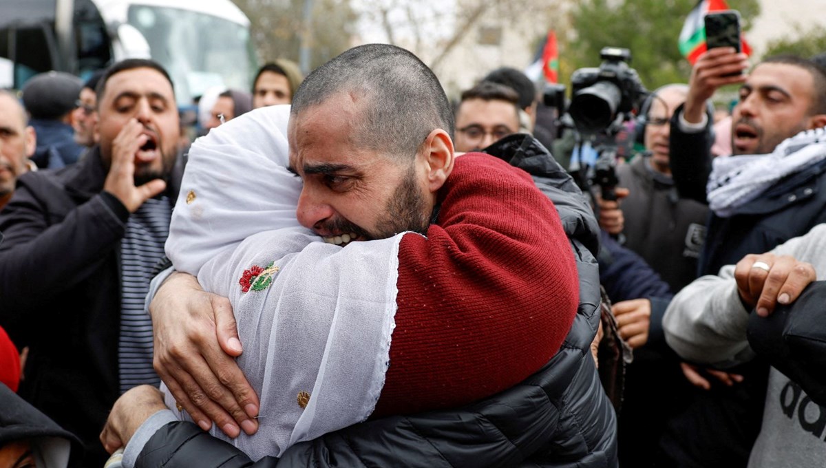 Hamas 3 İsrailli erkek esiri serbest bıraktı, Filistinliler Batı Şeria’ya kavuştu: Gazze’de beşinci tur