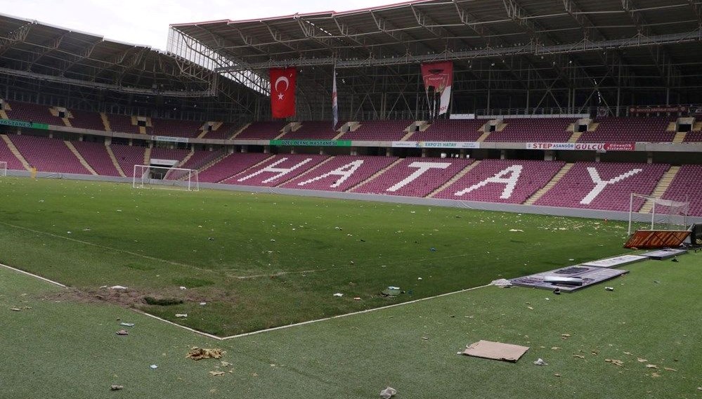 Hatayspor’dan stadyum açıklaması: Ağır hasarlı ve yıkılacak!