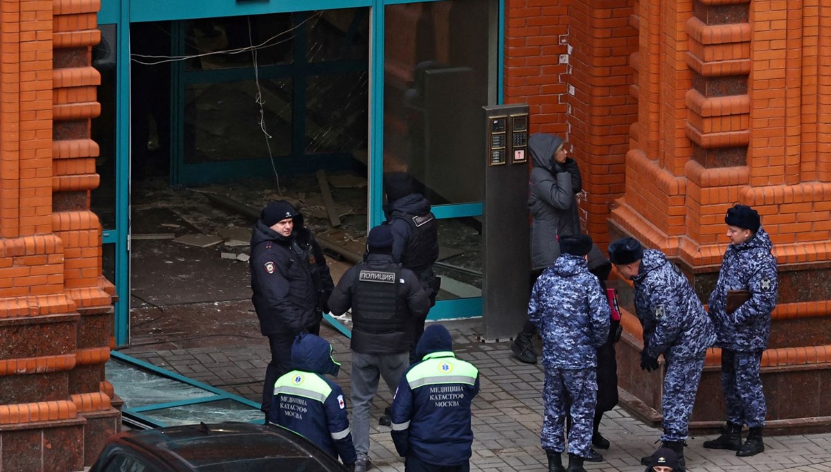 Korumalarıyla girdiği binayı havaya uçurdu! Moskova’da bombalı suikast