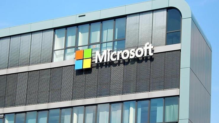 Microsoft’tan, Polonya’ya 700 milyon dolarlık siber güvenlik yatırımı