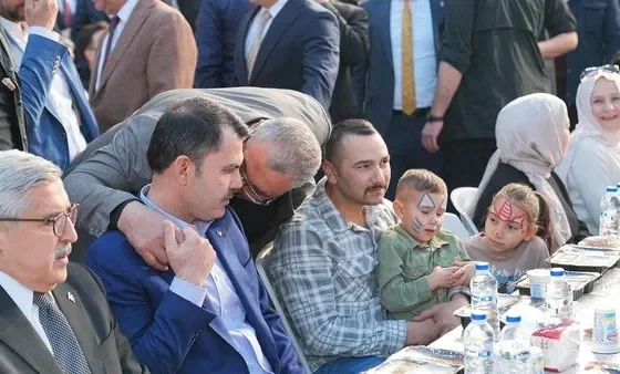 Bakan kurum iftarını Hataylılarla yaptı