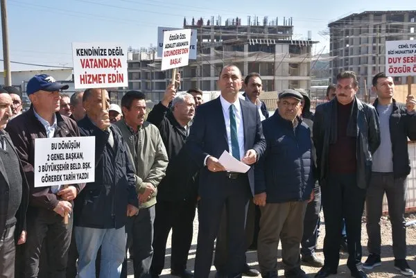 Cemil Tugay’dan kentsel dönüşüm skandalı! Ayıbını örtmek için 1.5 ay önceki ziyareti yeniymiş gibi gösterdiler