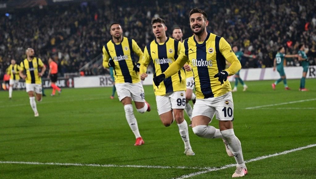 Fenerbahçe-Antalyaspor maçı ne zaman saat kaçta? Fenerbahçe’de son durum, eksikler ve kart sınırındaki isimler