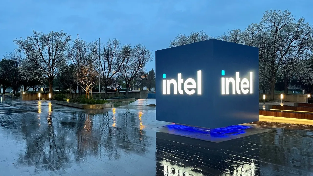 Intel, yeni CEO’su ile değişim sürecine giriyor!