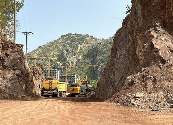 Marmaris'teki kaçak otel için 'yıkın' talimatı haberi