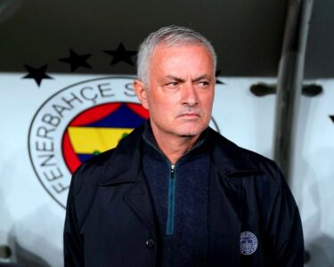 Mourinho'dan Samsunspor maçında 5 değişiklik - Son Dakika Spor Haberleri