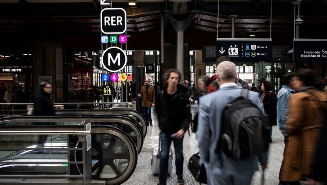 Paris’in tren raylarında İkinci Dünya Savaşı’ndan kalma bomba bulundu! – Son Dakika Dünya Haberleri