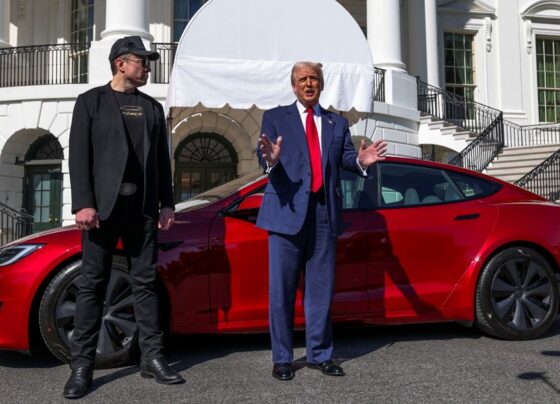 Trump'tan Musk'a destek: Bir Tesla satın aldı - Son Dakika Dünya Haberleri